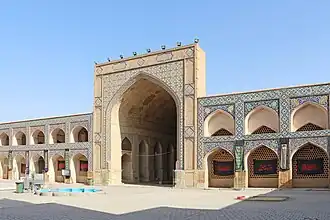 Iwan du côté nord de la mosquée