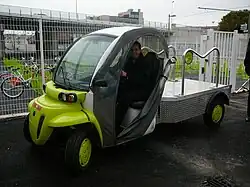 Le réassort est assuré par des camionnettes électriques.