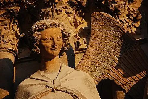 Ange de l'annonciation.