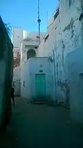 Vue de la mosquée avant la restauration.