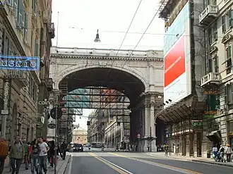 Le pont monumental.
