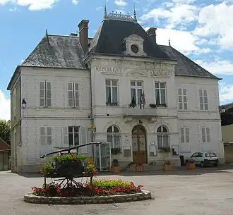 Mairie de Chichée.