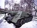 Canhão automotor SU-100.