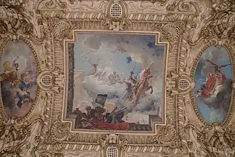 Plafond de la salle des fêtes.