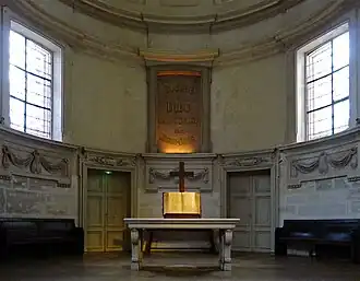 Chœur et autel.