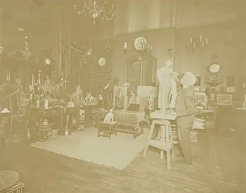 Gérôme dans son atelier.