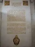 Plaque commémorative de la reconstruction de l'hôtel de ville.