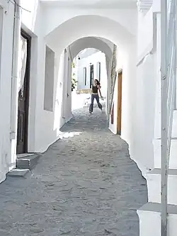 Une rue de Skýros.