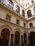 Cour