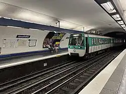 Rame arrivant à la station.