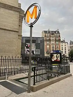 L'accès no&nbsp;3 « Avenue du Maine ».