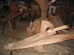 Fabrication des essis (tuiles en bois).