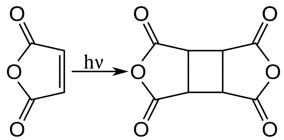 Maleic anhydride dimerization