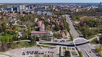 Le pont d'Aurora et l'hôpital d'Aurora en 2021.