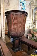 Chaire en forme de tulipe ou de cloche renversée