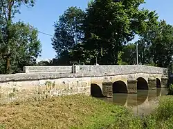 Le pont sur le Vannon.