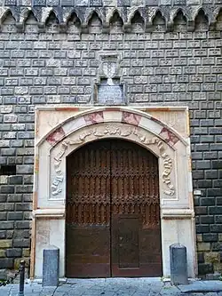 Portail gothique du Palazzo Penne.