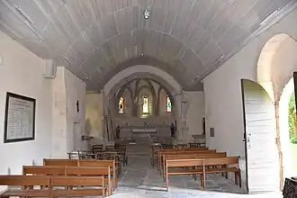 La nef côté chœur.