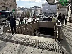 Accès no&nbsp;5 « Rue Intérieure ».