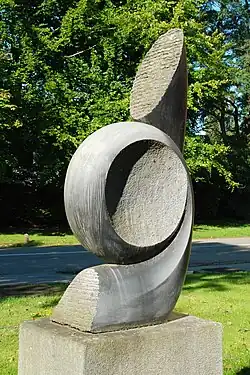 Patience Marian Sava (2005).