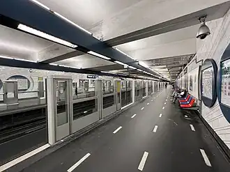 Les quais de la ligne 1.