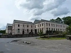 Les deux musées, Rue du Terminal, dans les anciens bâtiments de l'usine.