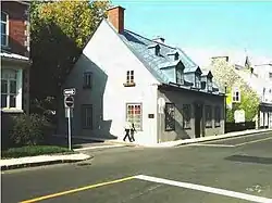 Maison De-Gannes.