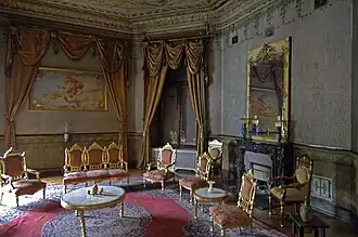 Salon