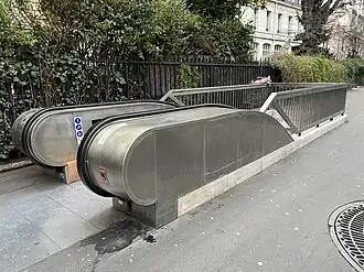 L'accès secondaire.