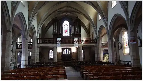 La nef et l'orgue.