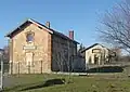 L'ancienne gare de Genay, d'où toute voie a disparu.