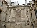 Seconde cour, mur nord.