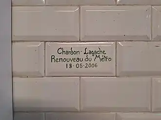 Carreau en souvenir de l'opération « Renouveau du métro ».