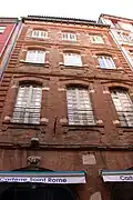 Façade sur rue de l'hôtel Bolé
