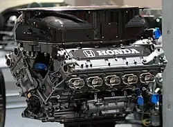 Photographie du moteur Honda RA000E de la BAR 002