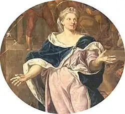 Une femme blonde, en robe lilas clair et cape bleu d’outremer bordée d’hermine, lève les yeux vers le ciel.