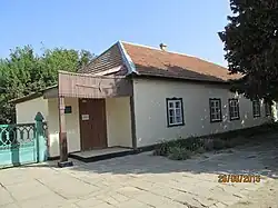 Maison natale et musée Alexandre Tsiouroupa, commissaire du peuple (site classé n° 65-250-1302 au registre national des monuments immeubles d'Ukraine)[12].