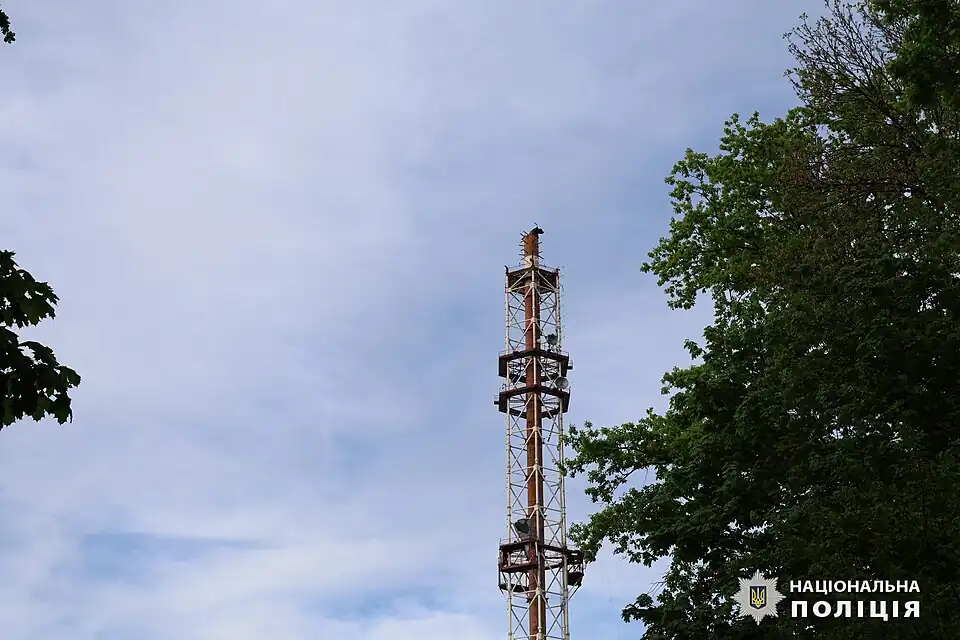 La tour amputée, image de la Police nationale (Ukraine).