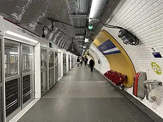 Quai en direction de Porte de Clignancourt.