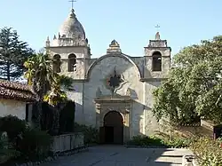 Entrée de l'église de la mission.