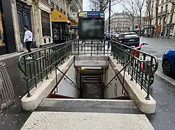 L'autre escalier fixe de l'accès no&nbsp;1.