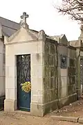 Caveau de Léon Bureau.