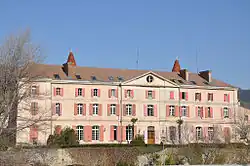 La façade donnant sur le parc, côté Bléone.