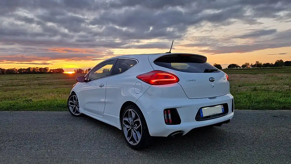 Kia Proceed GT 2016 arrière.