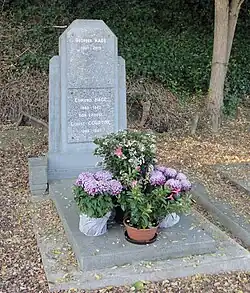 Tombe Hage.