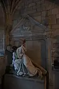 Jésus portant la croix.