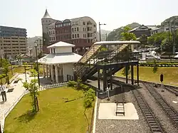 Mini-parc ferroviaire.