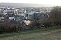Vue du côté de la rue du Château, pris des remparts du château. Vue depuis les remparts