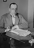 Camillien Houde est député de Montréal-Sainte-Marie de 1923 à 1927, de 1928 à 1931 et de 1939 à 1944. Durant ses deuxième et troisième mandat, il est également maire de Montréal.