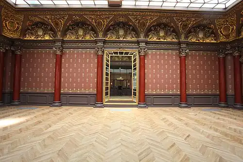 Hotel de Mercy-Argenteau - salle des fêtes vue du vestibule.